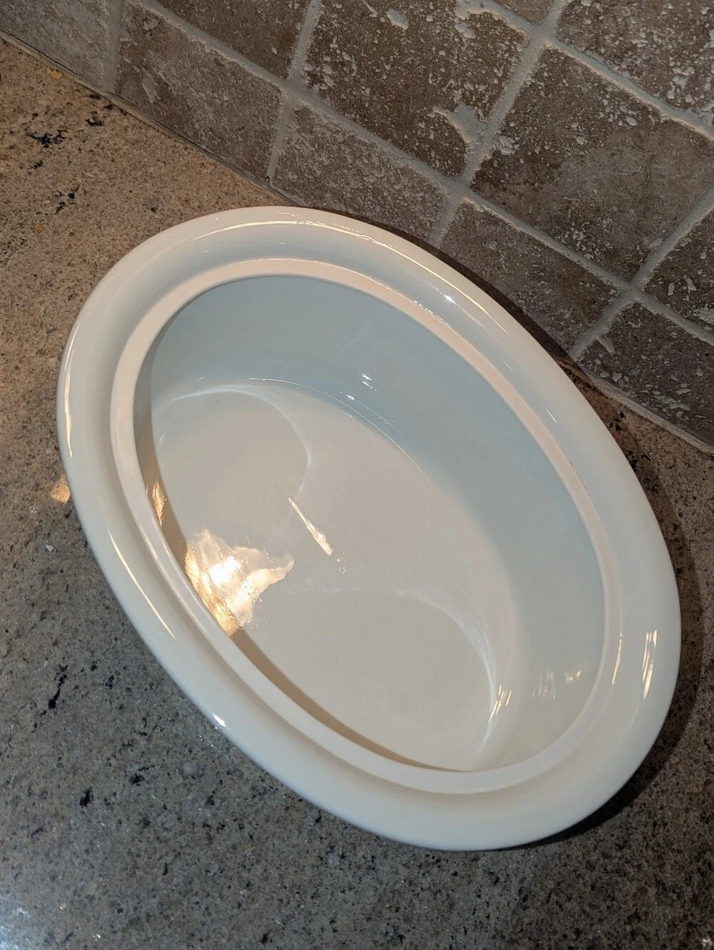 LIKE NEW Crate & Barrel Porcelain Covered Casserole Dish